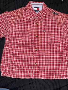 Tommy Hilfiger Red Plaid Short-Sleeve Button-Down Shirt with Logo